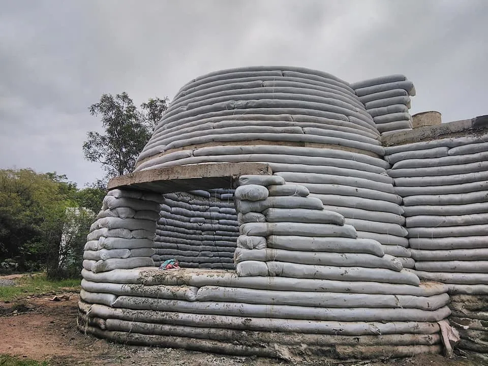 1. Super Adobe - imagen 1